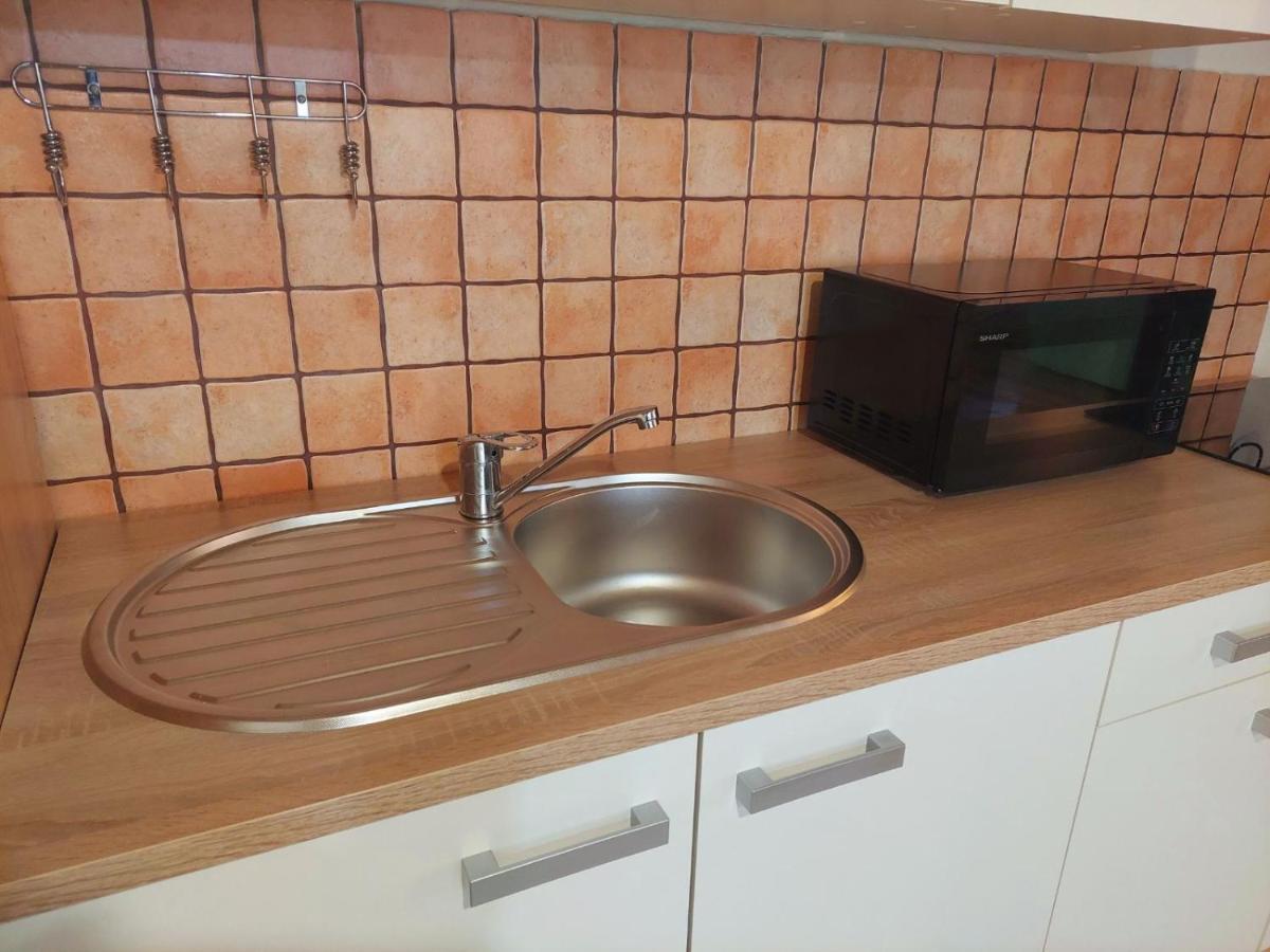 Apartman Thea Gomirje Eksteriør bilde